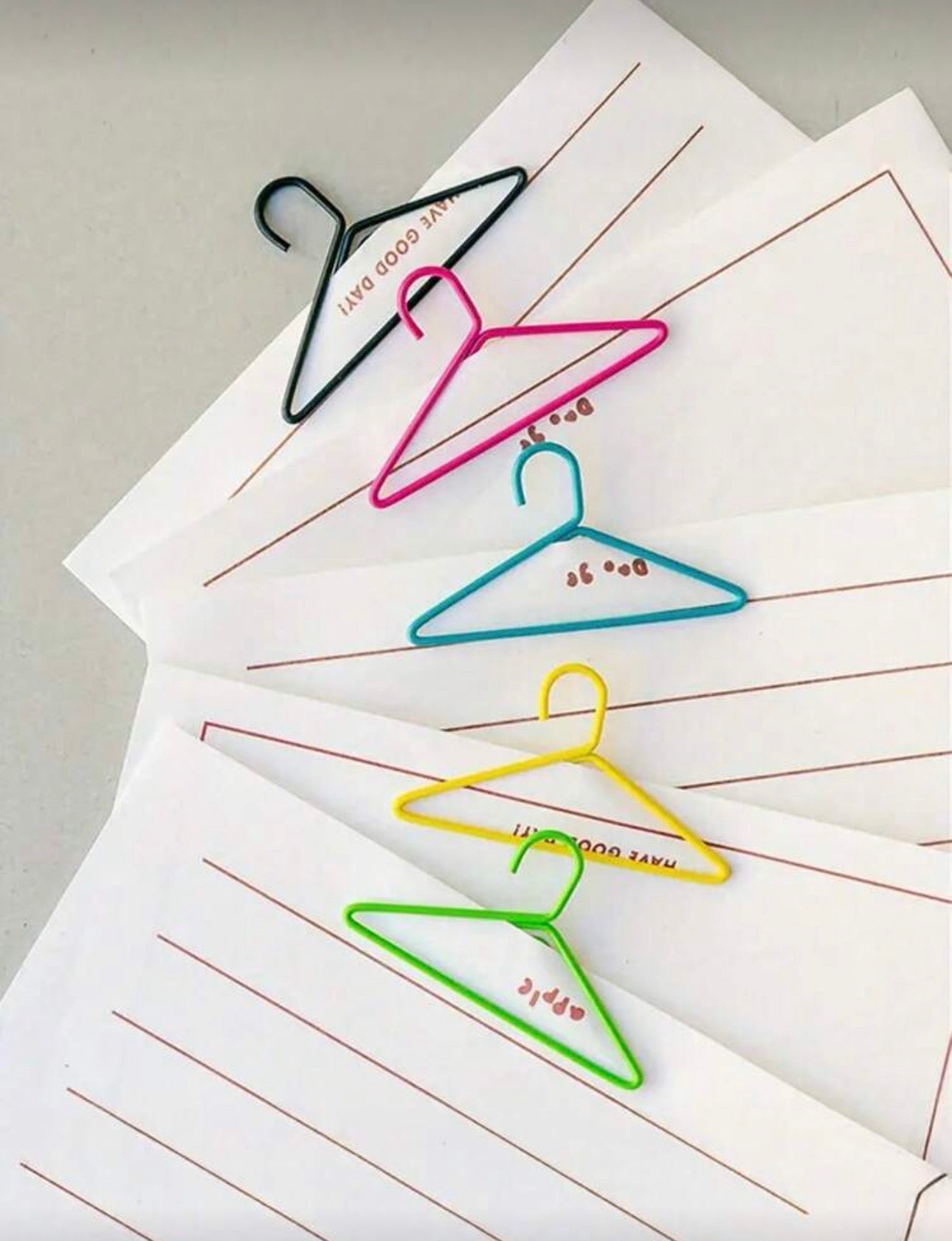 30pcs Mini Clothes Hanger Shaped Cute Metal Binder Clips Bookmarks, Party Favors (Random Color), Colorful Binder Clips Back To School Supplies