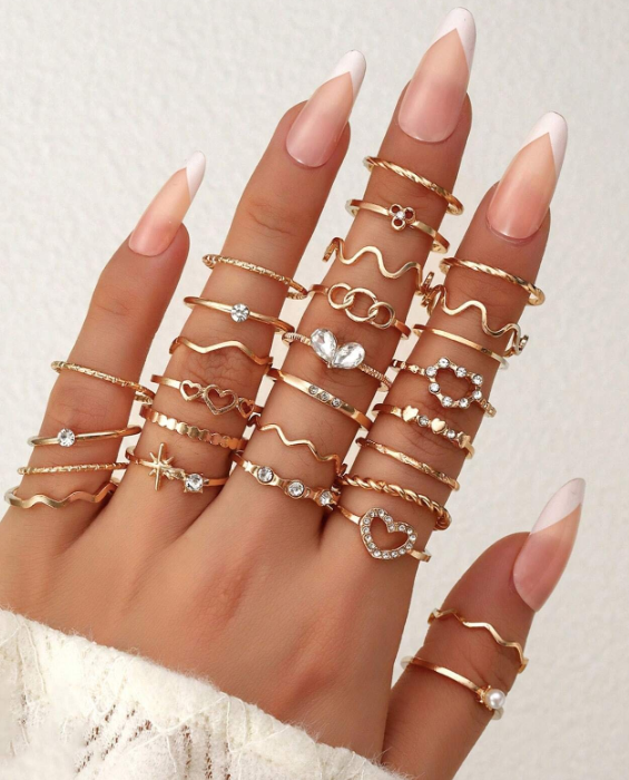 28-piece fashion ring set with heart-shaped design, geometric style and bohemian element accent, ideal as a gift for Valentine's Day, Mom, Mother, Mother's Day