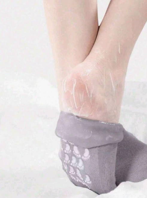Moisturizing Foot Mask, for Dry and Cracked Feet Care, Gel Socks for Heels and Legs, Moisturizing