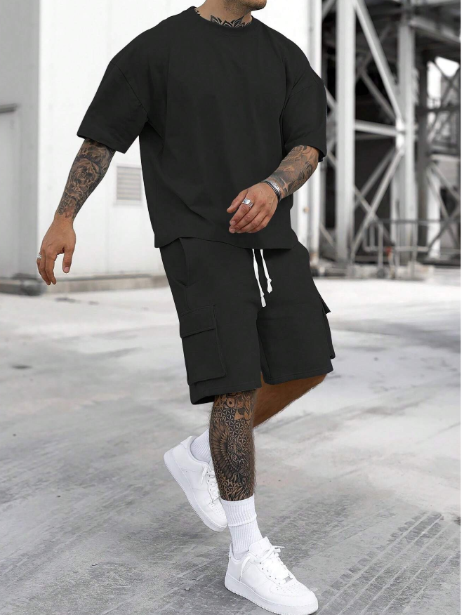 Manfinity Homme Men's Solid Color Short Sleeve Round Neck T-Shirt And Drawstring Waist Shorts 2pcsSet