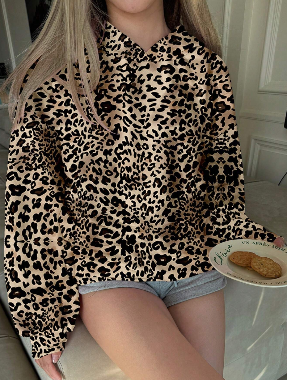 SHEIN EZwear Casual Minimalist All-Over Leopard Print Plus Size Women Sweatshirt, AutumnWinter