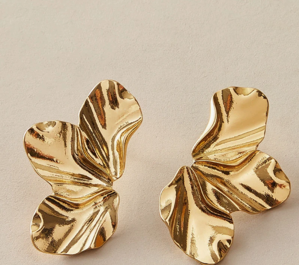 SHEIN Belle Flower Stud Earrings Valentines