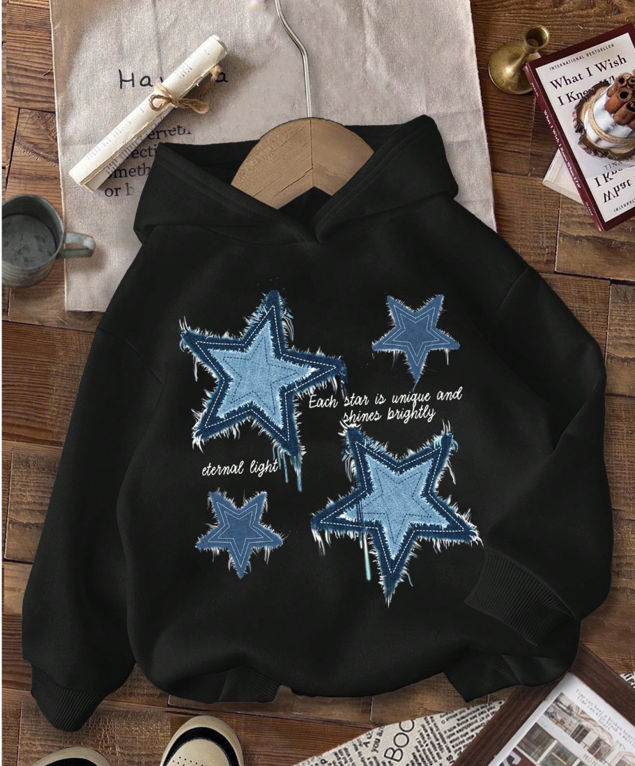 A casual long-sleeved blouse with a loose cartoon design, suitable for teenagers, and perfect for autumn and winter.