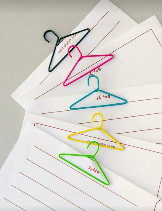 30pcs Mini Clothes Hanger Shaped Cute Metal Binder Clips Bookmarks, Party Favors (Random Color), Colorful Binder Clips Back To School Supplies