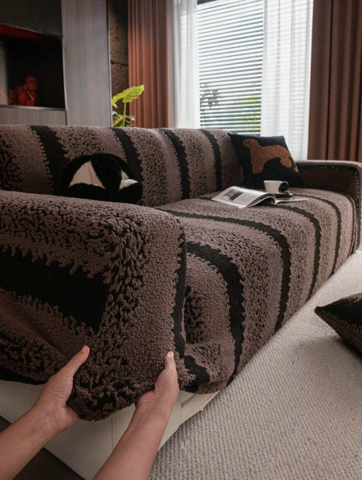 1 Piece Two-Color Jacquard Velvet Sofa Cover, Soft and Warm Winter Sofa Slipcover with Elastic Waistband, Waterproof and Non-Slip, Pet Friendly, Fits 1 Seater/2 Seater/3 Seater/4 Seater Sofas, Includes Matching Cushion Cover