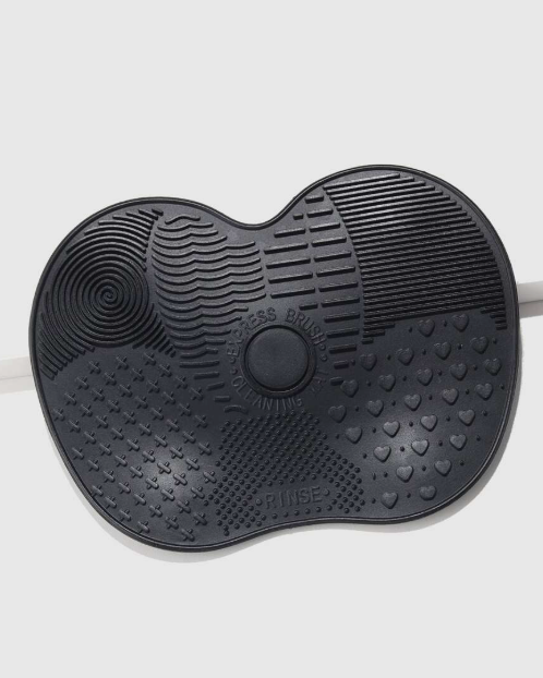 RANCAI 1 Piece Small Silicone Makeup Brush Cleaning Mat, Makeup Brush Cleaning Pads, Portable Suction Cup Washing Tool for Makeup Brushes, Gifts