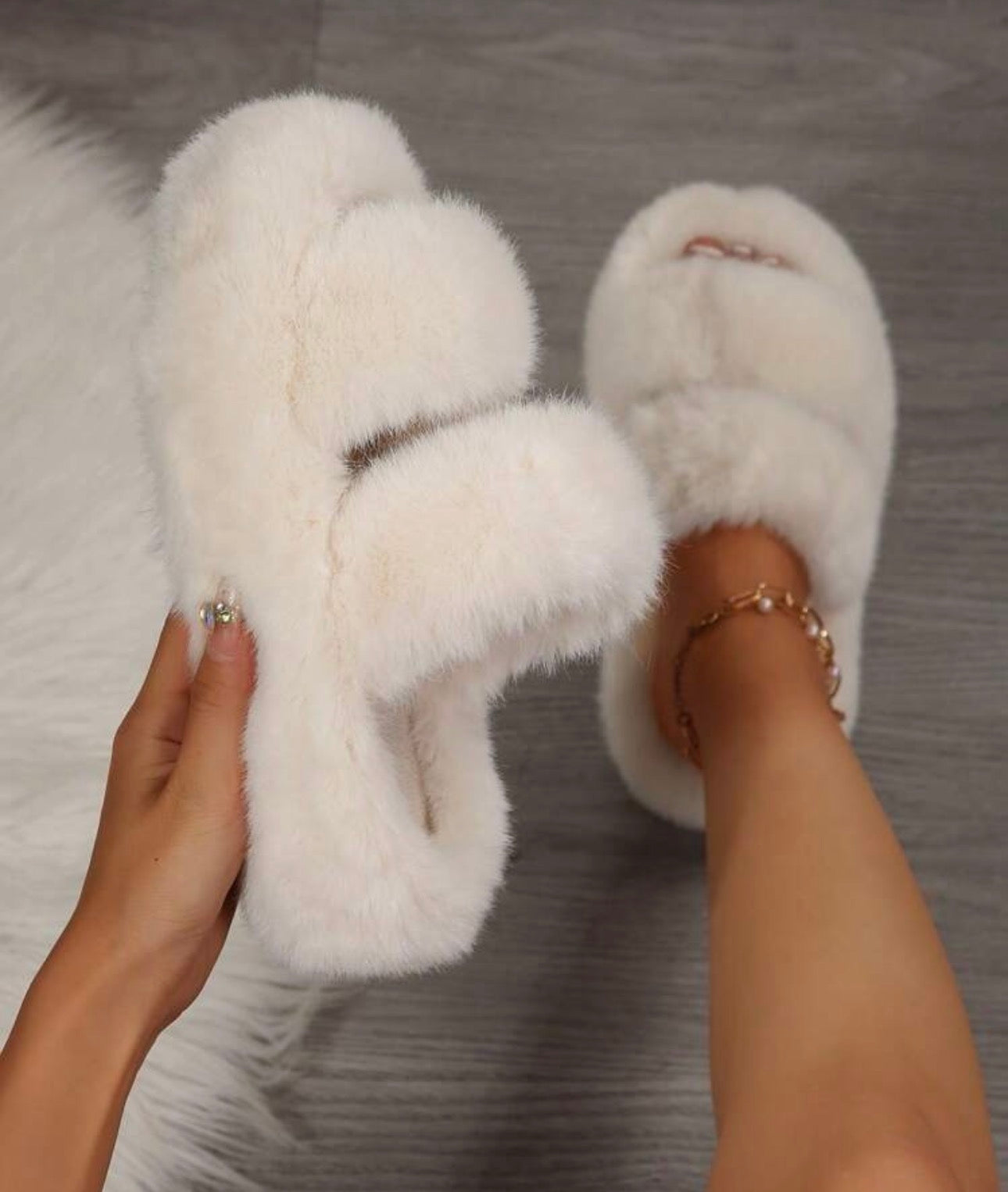 2025 New Fluffy Slippers For Women, Thick Sole Plush Slip-On Slippers For Outdoor & Indoor Wear, Anti-Slip, Autumn/Winter,Furry Shoes