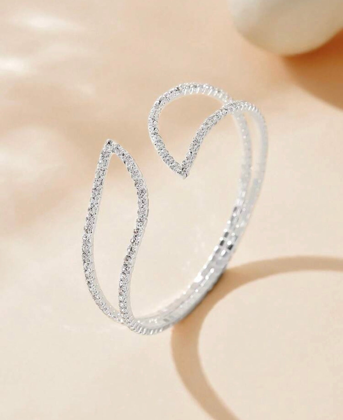 1pc Hollow Design Fashion Crystal Bracelet, Suitable For Daily Wear And Parties