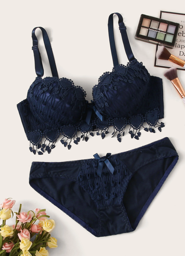 Crochet Trim Underwire Lingerie Se