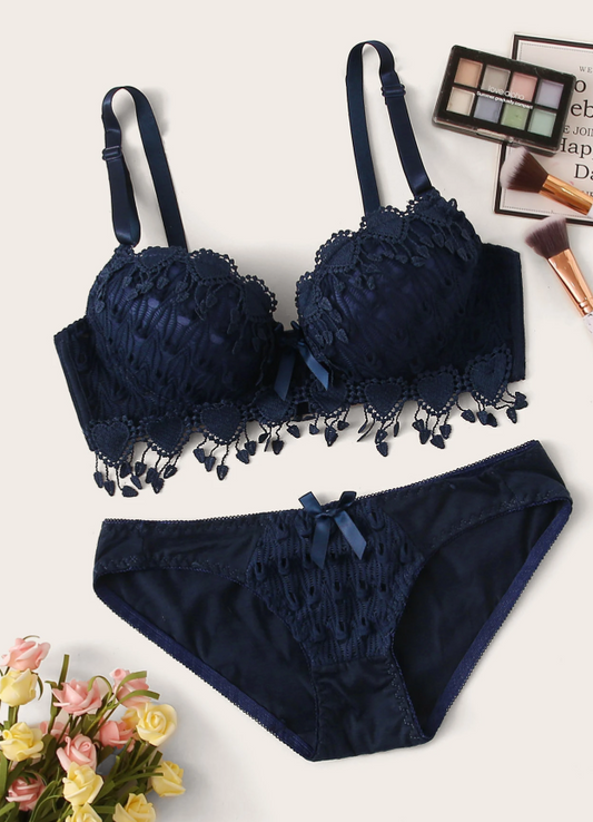 Crochet Trim Underwire Lingerie Se