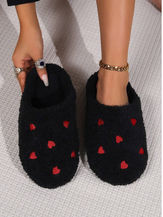 Women's Indoor Love-shaped Slipper, Soft & Lightweight With Cute Pink Fuzzy Design For All Seasons