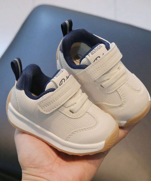 1pair Unisex Stylish & Versatile White Sneakers, Perfect For Kids In All Seasons