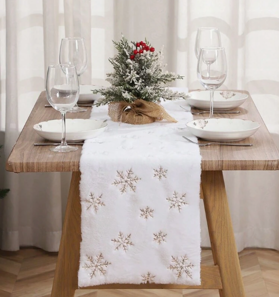 1pc Christmas White Fluffy Sequin Embroidered Table Runner