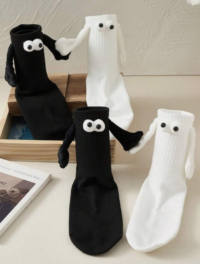 2 Pairs Of Mid-calf Socks With Three-dimensional Eyes That Can Hold Hands