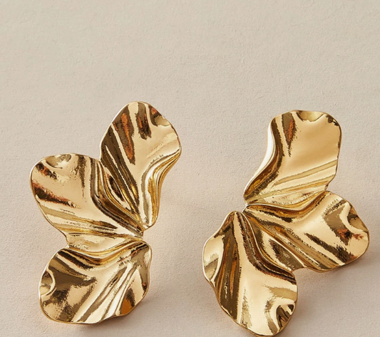 SHEIN Belle Flower Stud Earrings Valentines