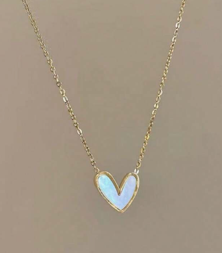 1pc Asymmetrical Gold Heart Pendant Necklace For Women