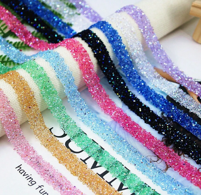1 Pack Multicolor Self-Adhesive Resin Rhinestone Trim, Clothing 1pink 1white