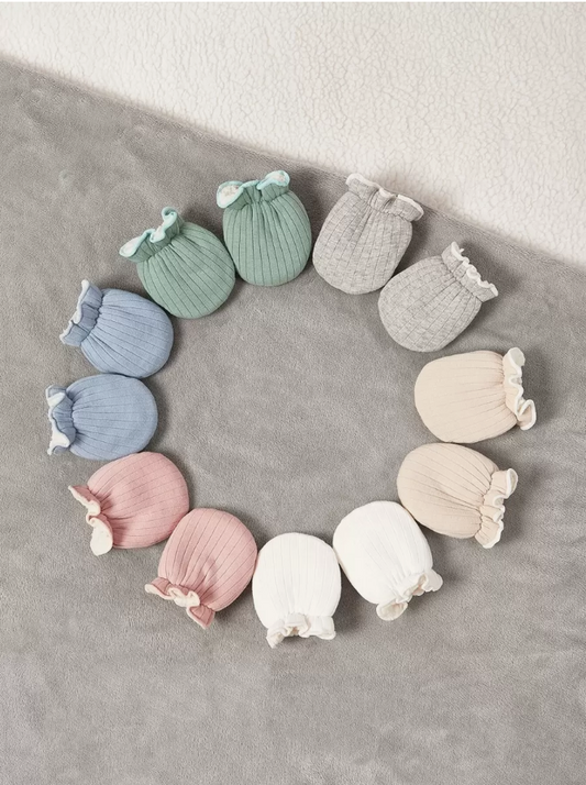Random 3 Pairs Kids Gloves