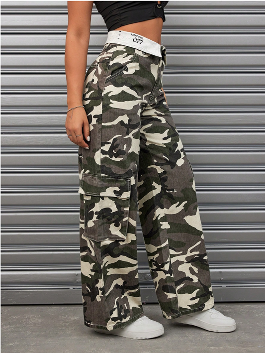 SHEIN ICON Women's Folded Waist Camouflage Pattern Casual Jeans